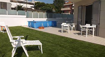 Alba Aparthotel 3*