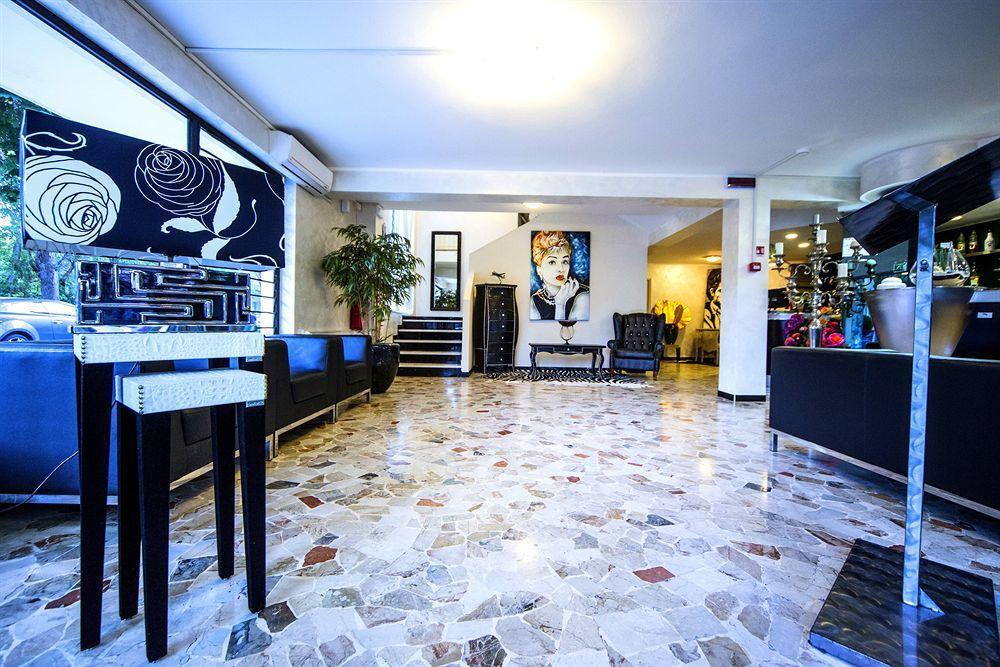 Hotel Hollywood 2*
