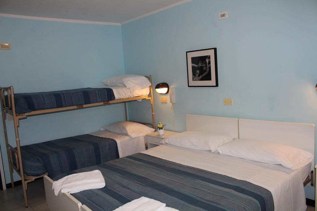 Star Hotel *