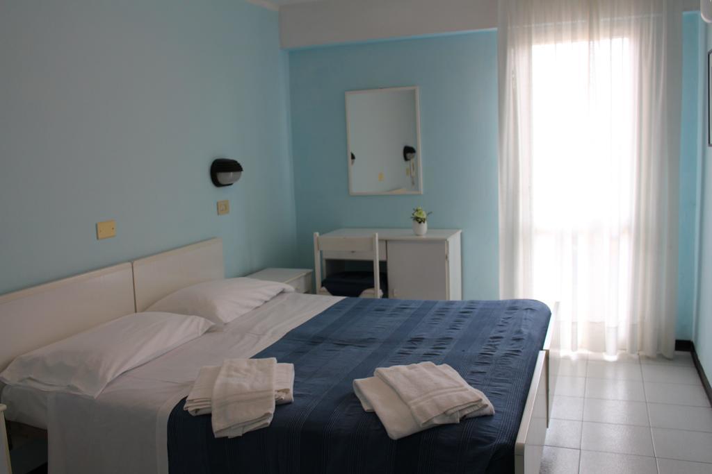 Star Hotel *
