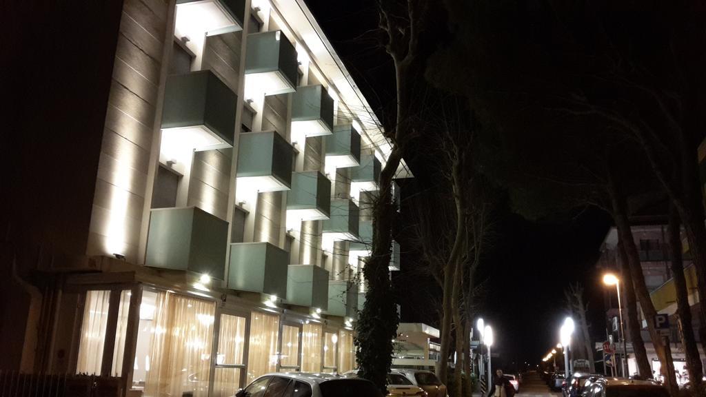 Hotel Mon Pays 3*
