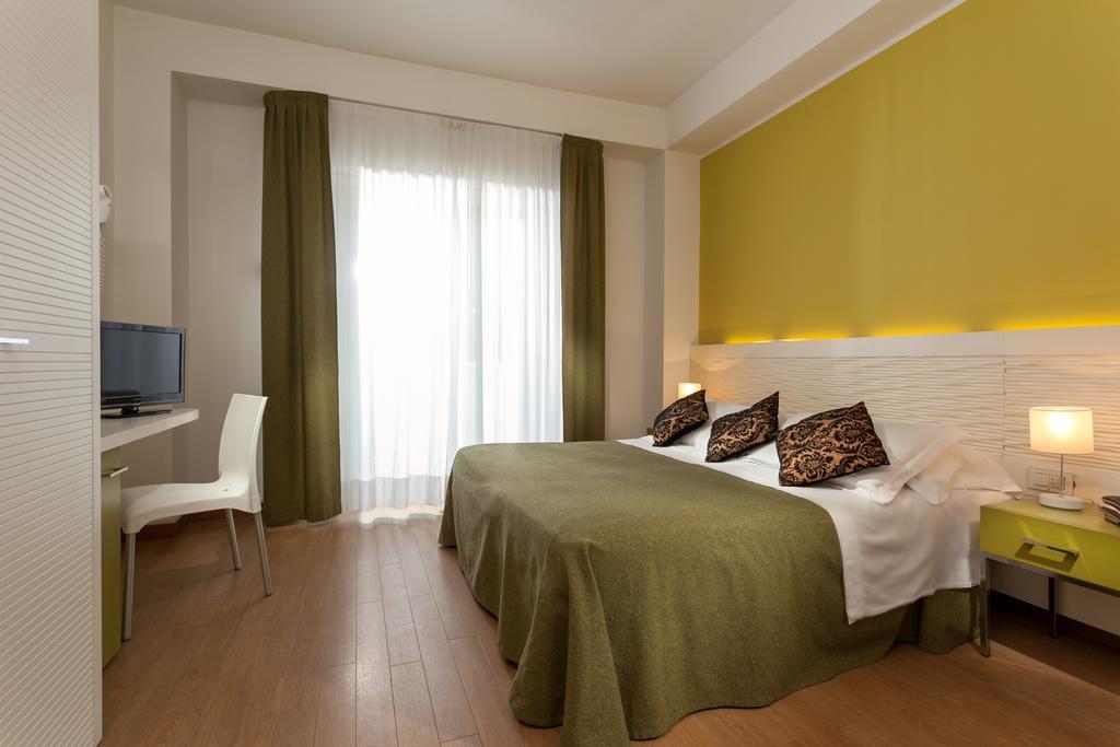 Hotel Mon Pays 3*