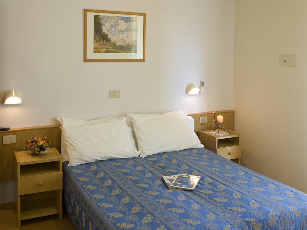 Nives 2* Riccione