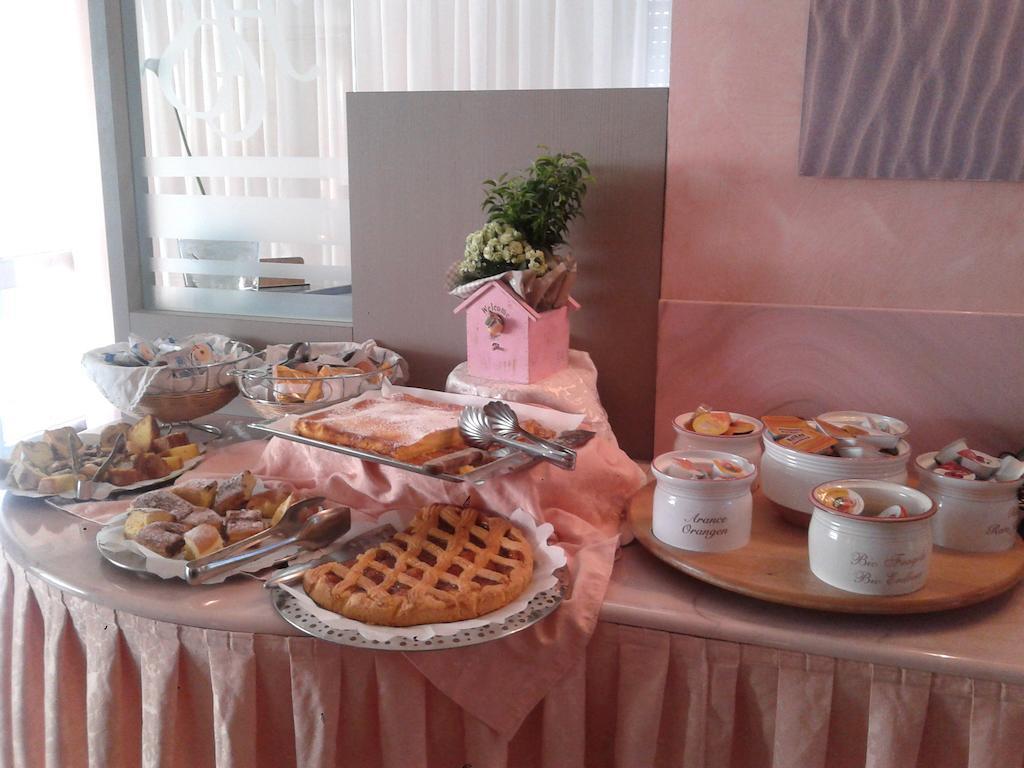 Santa Cecilia Hotel *