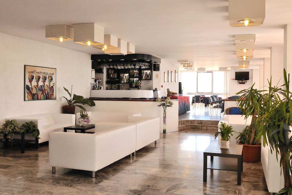 Diplomatic 3*