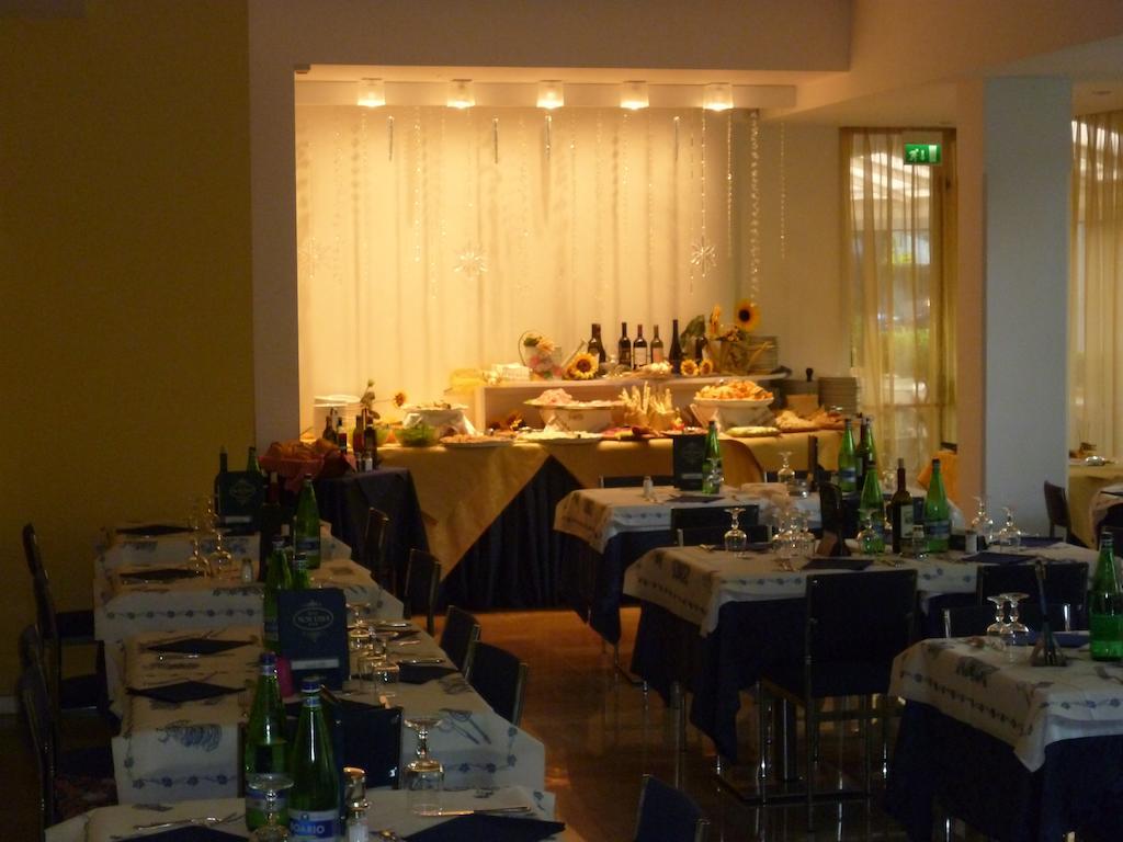 Hotel Mon Pays 3*