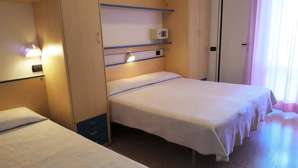 Hotel Trocadero 2*