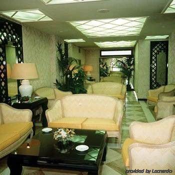 Hotel President - Vintage In Centro 4*