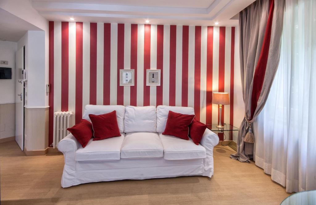 Aparthotel Lungomare - Charming 4*
