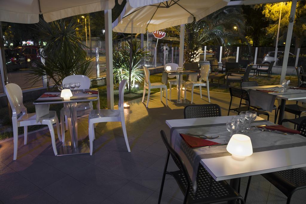 Hotel Vela D'oro
