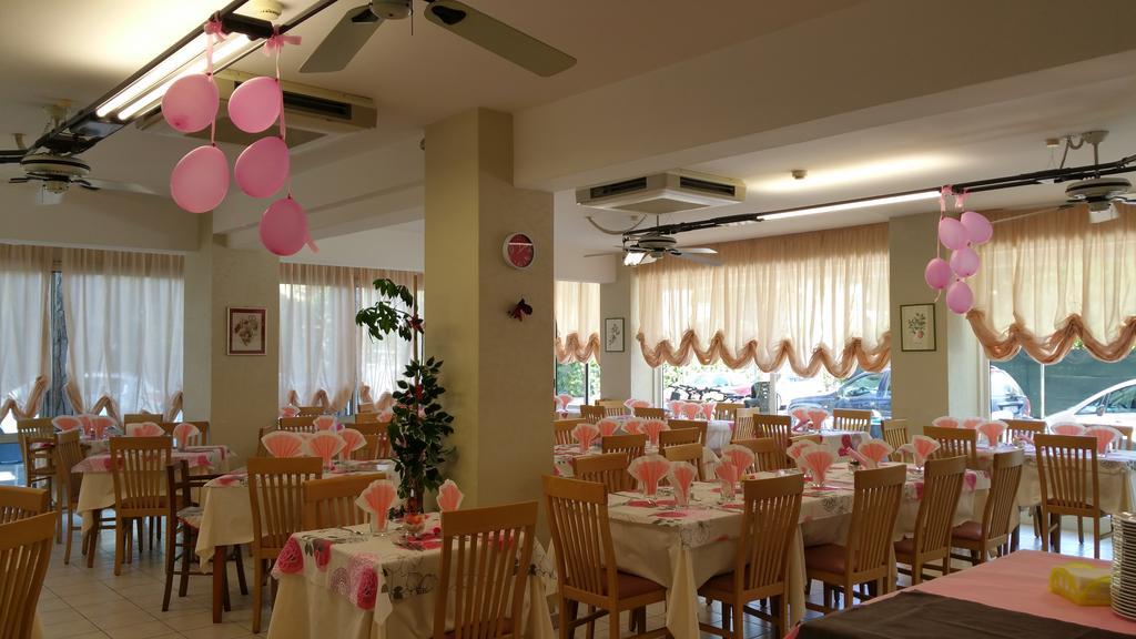 Canasta Hotel Riccione
