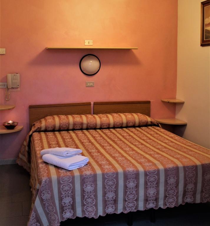 Midi Hotel