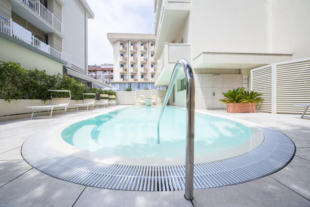 Alexander Hotel 3*