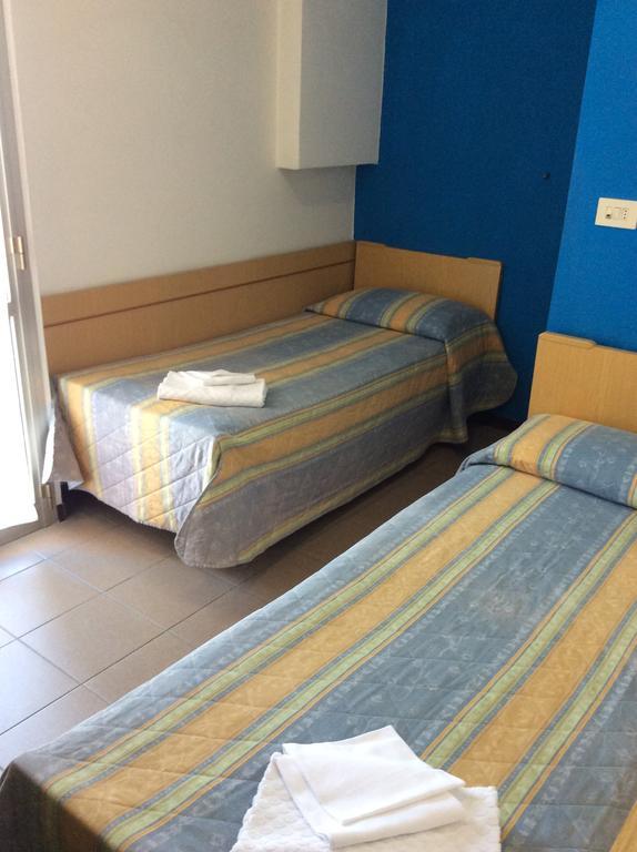 Pupa 2* Riccione