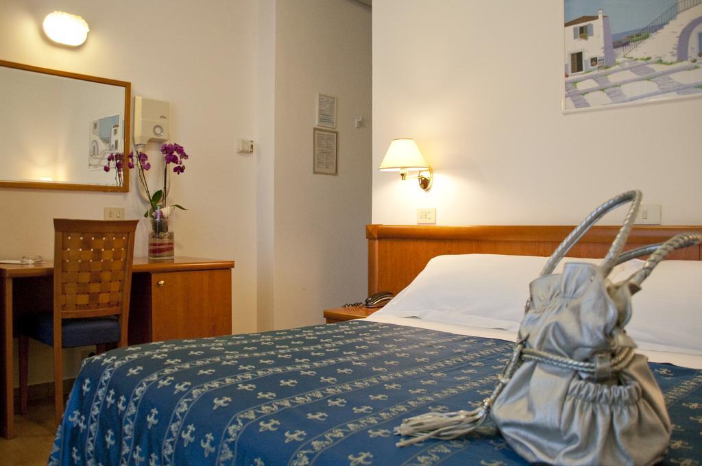 Mon Pays Hotel Riccione