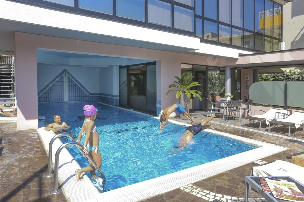 Hotel Ambassador 3*