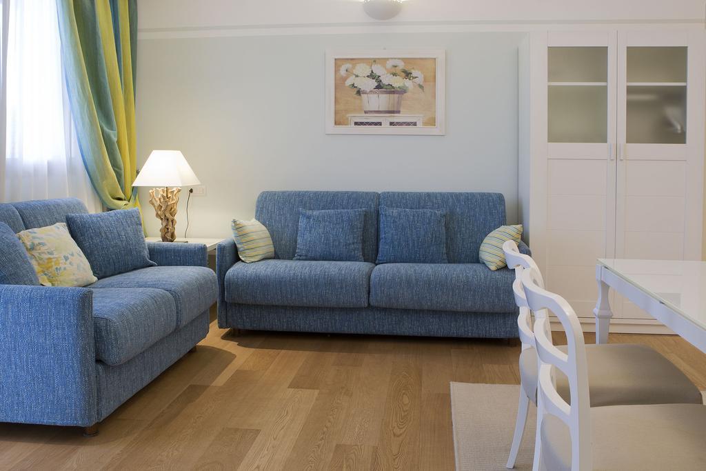 Aparthotel Lungomare - Charming 4*