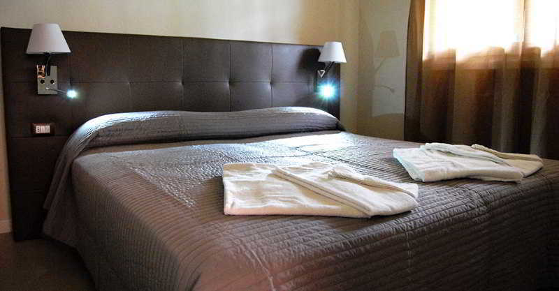 Residenze Al Colle Dei Pini Aparthotel