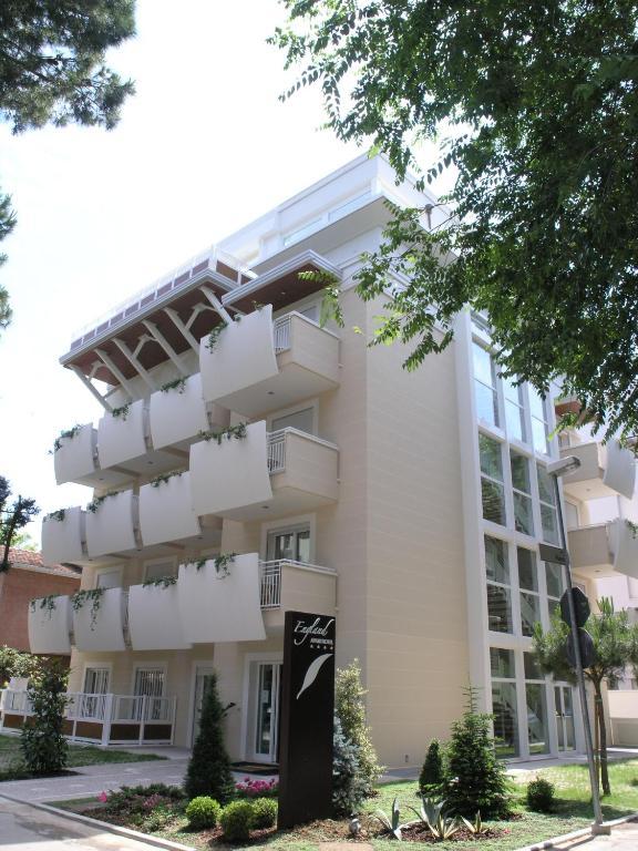Aparthotel England 4*