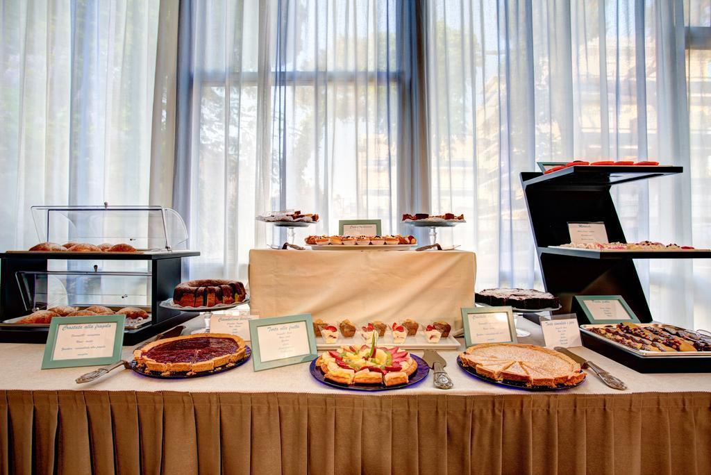 Cimarosa - Famiglie E Coppie Hotel