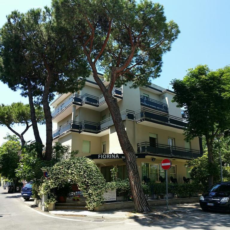 Fiorina - Village Gratuito - Colazione Fino A Mezzogiorno Bed & Breakfast