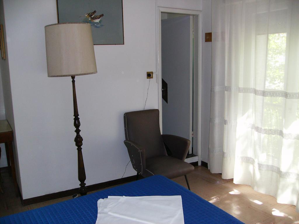 Lorena Hotel *