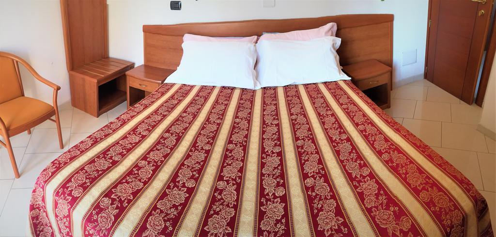 Hotel Linda - Family - Nuova Costruzione Antisismica 3*