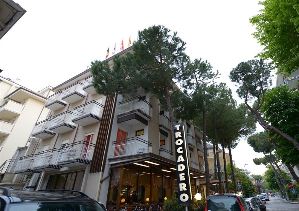 Trocadero 2*