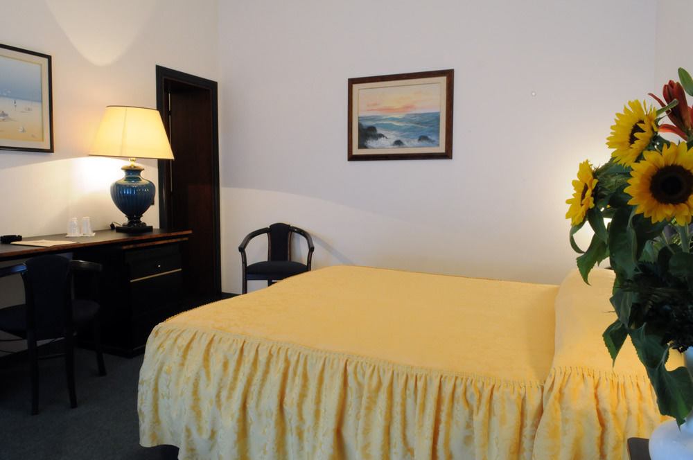Stella Hotel 3*