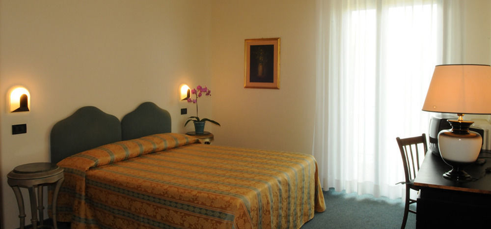 Stella Hotel 3*
