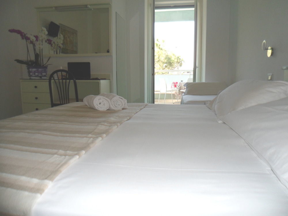 Zanarini Hotel 3*