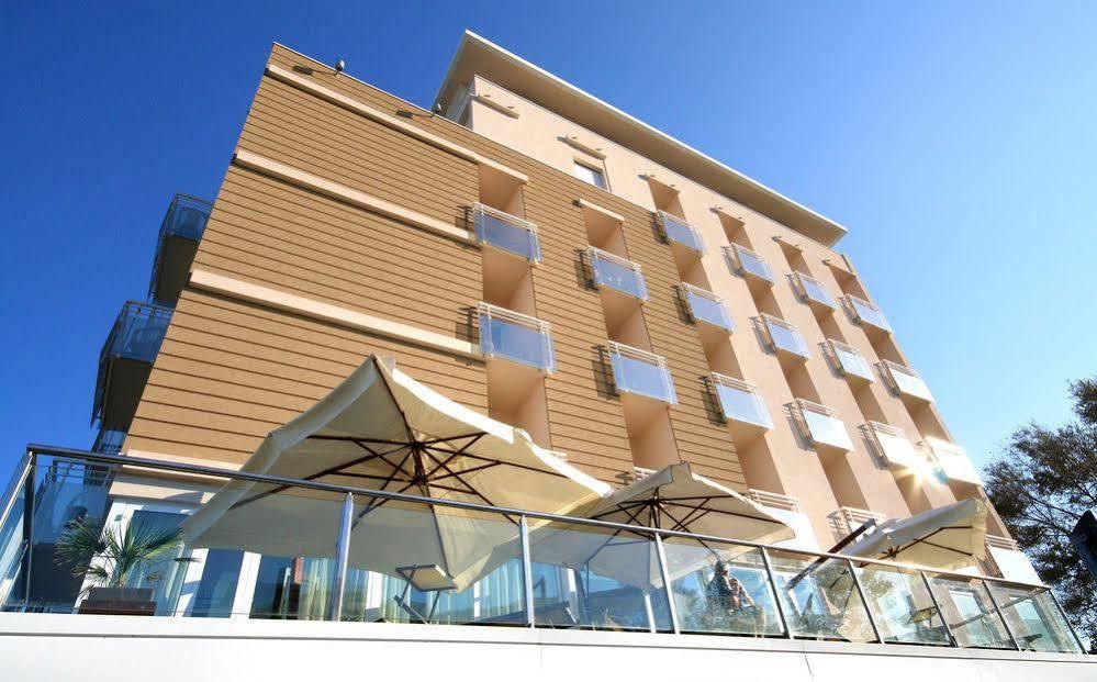Hotel Adlon - Fronte Mare Riccione