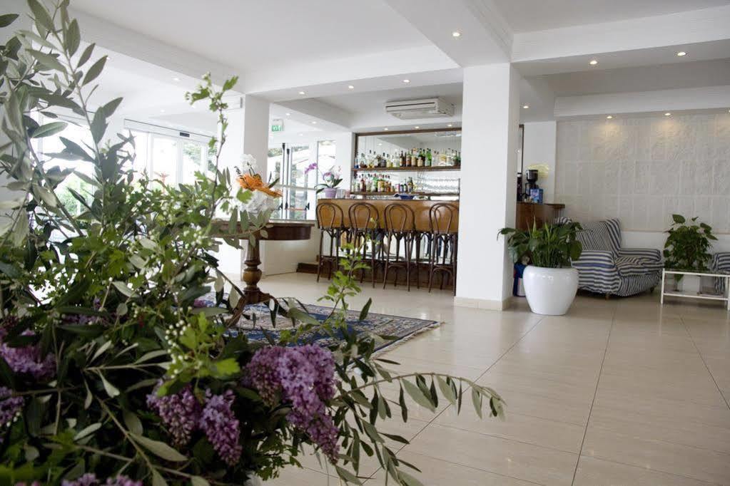Hotel Corona Hotel