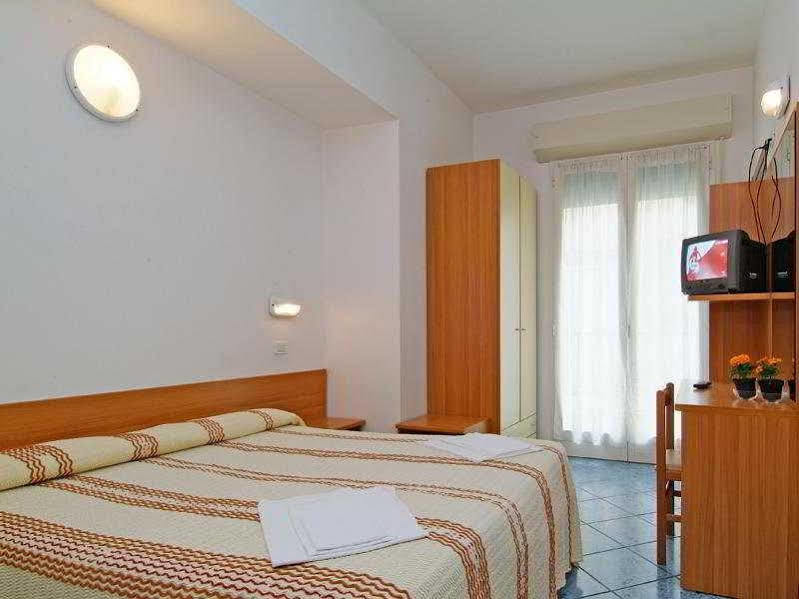 Hotel Corona 3* Riccione