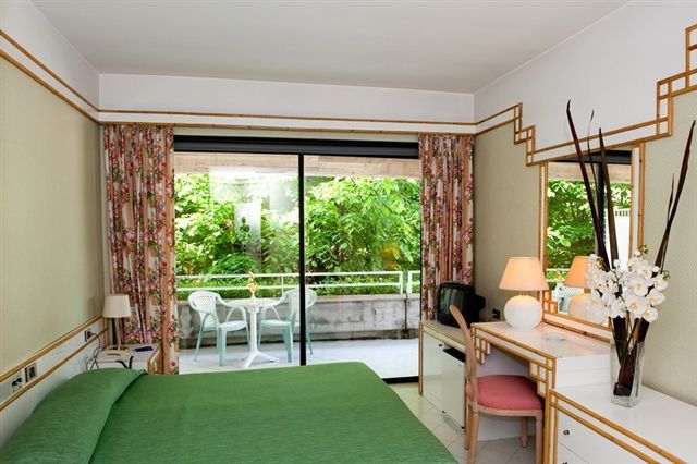 President - Vintage In Centro 4*