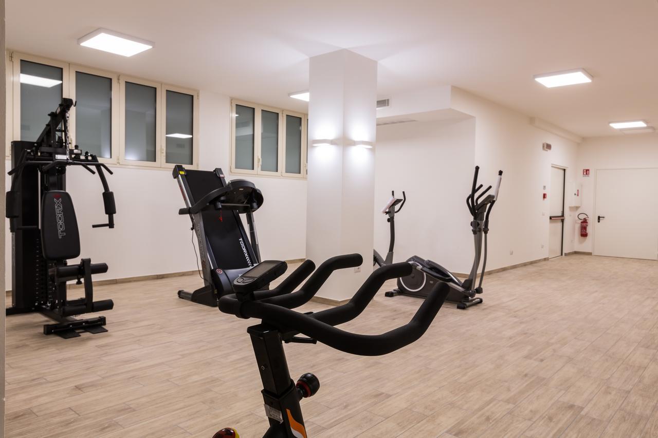 Perla Aparthotel 3*
