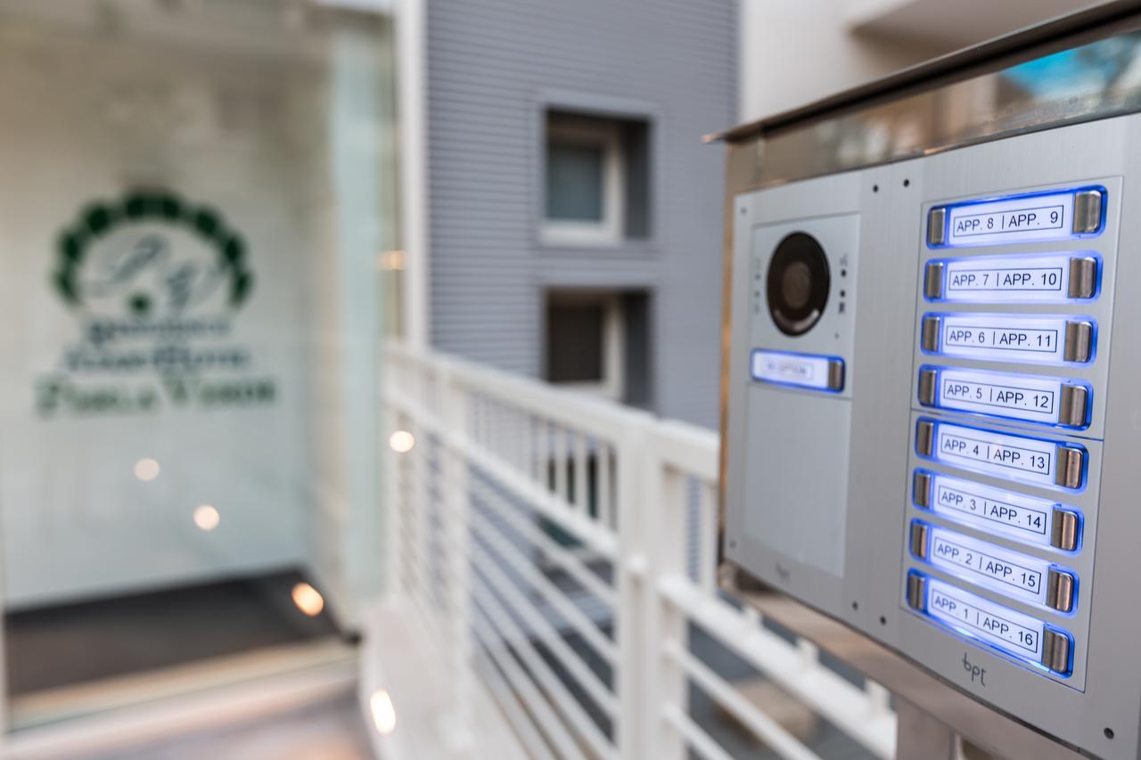 Perla Aparthotel 3*