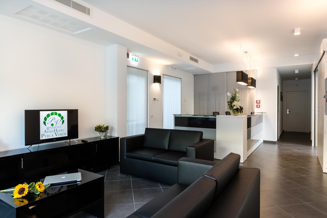 Perla Aparthotel 3*