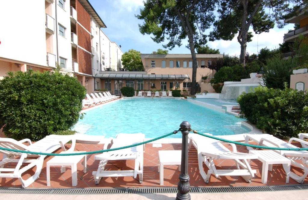 Milano Helvetia 3* Riccione