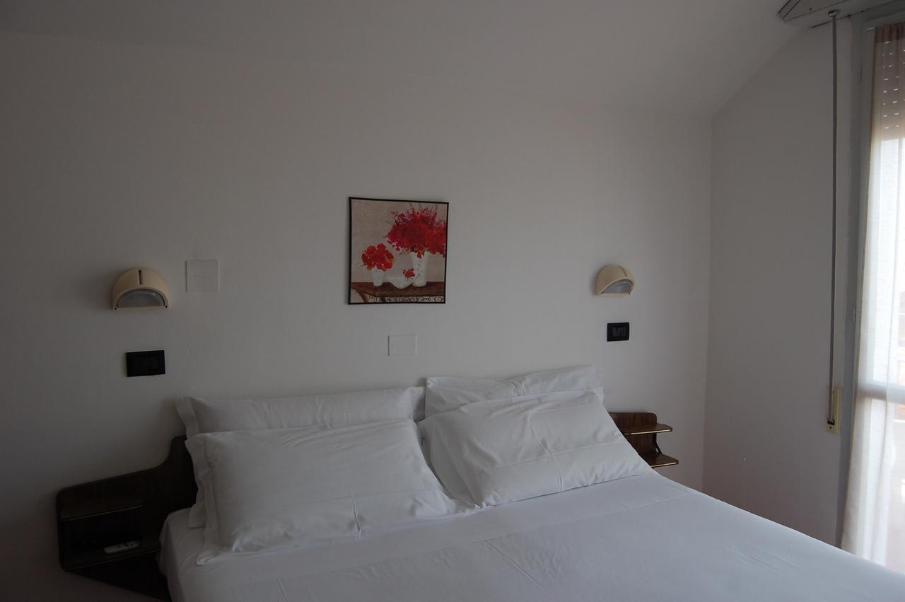 Flores Hotel