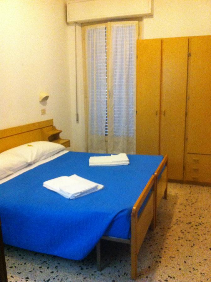 Hotel Italia *