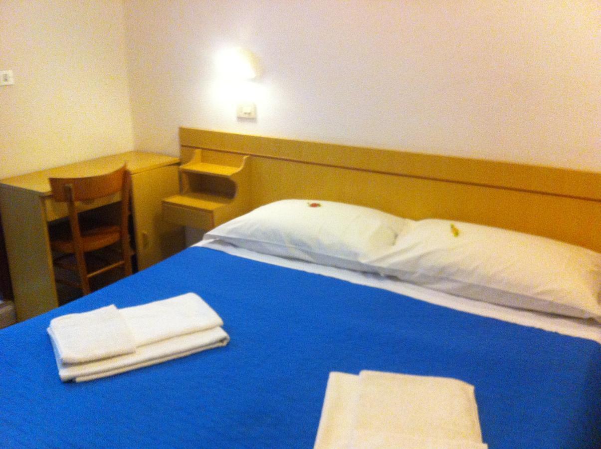 Hotel Italia *