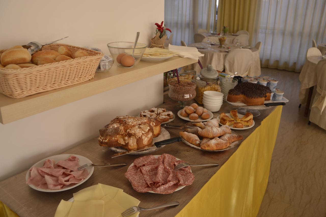 Fucsia Hotel 2*