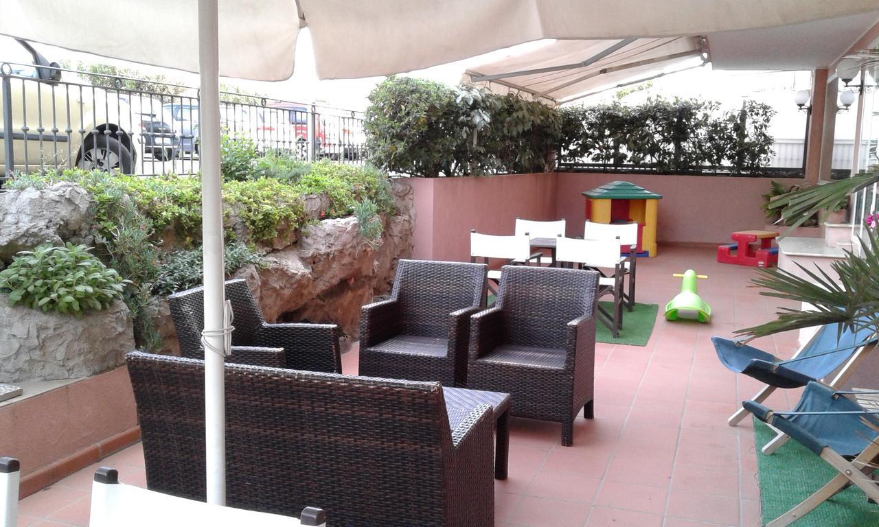 Hotel Trevi