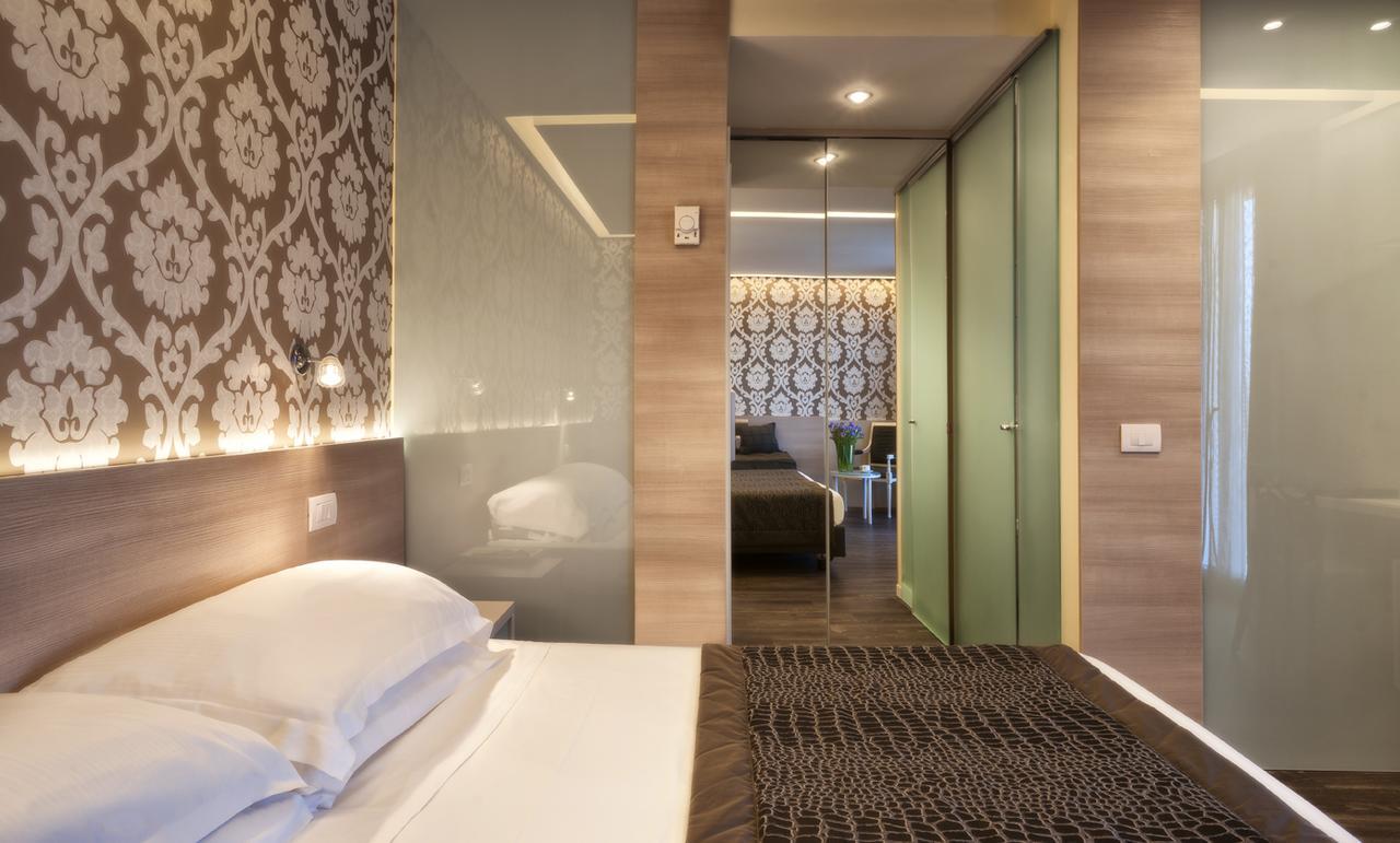 Roma Hotel 4*