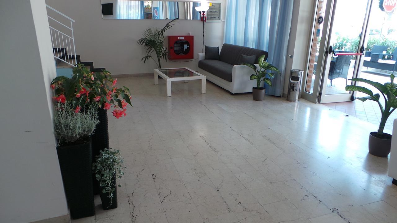 Cimarosa - Famiglie E Coppie Hotel 2*
