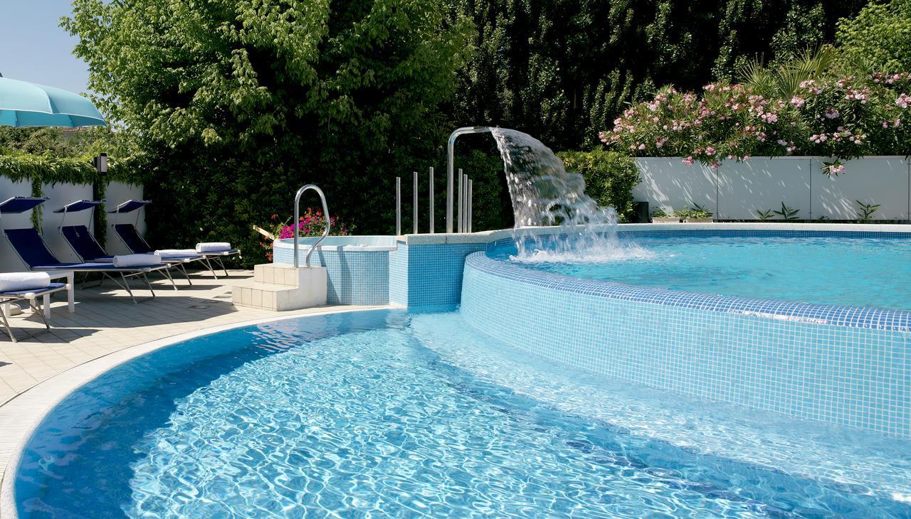 Hotel Albicocco 2*