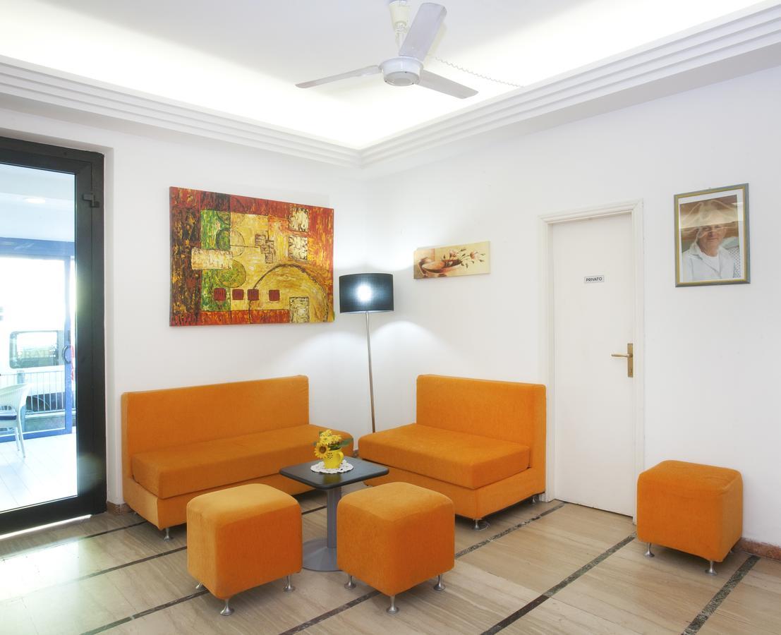 Universal Hotel 2*