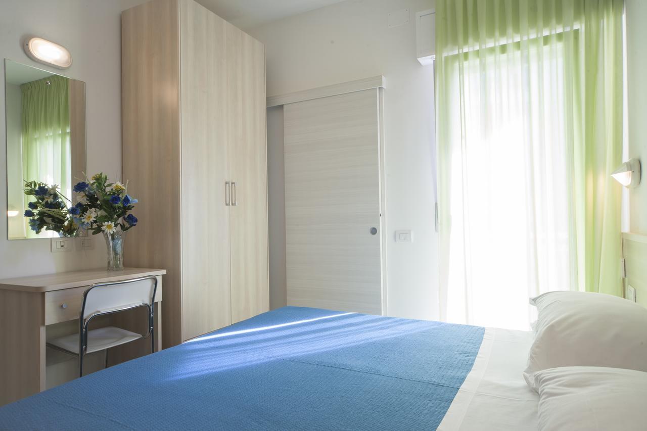 Lara Hotel 2*