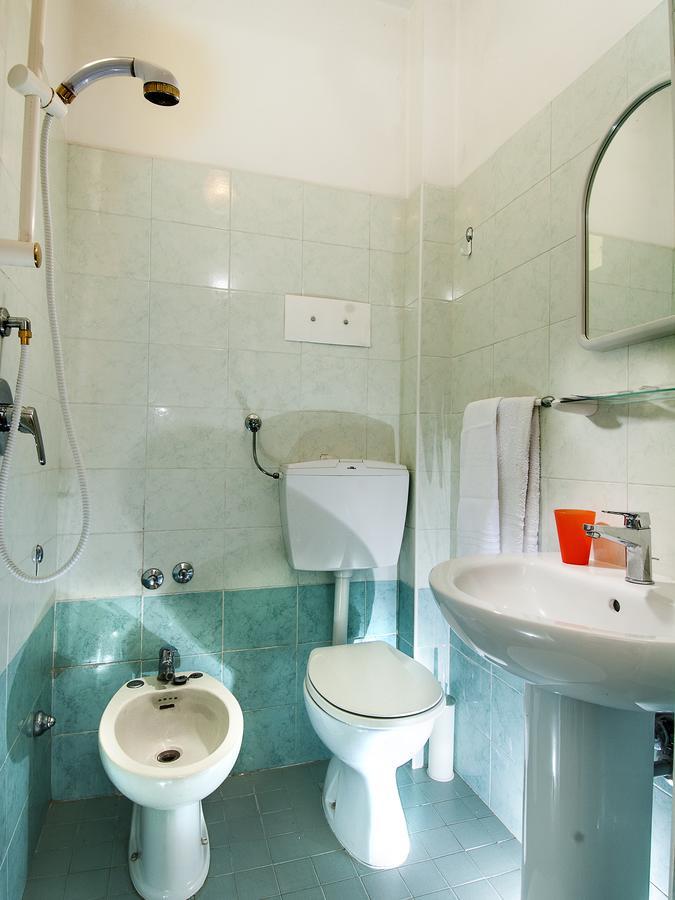 Eugenia Hotel *